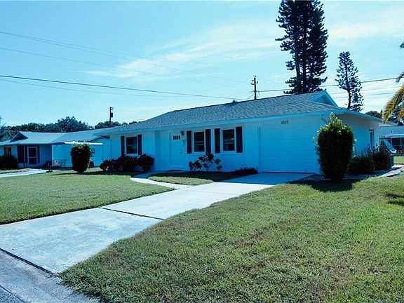 2nd image of 3307 Cambridge Dr W