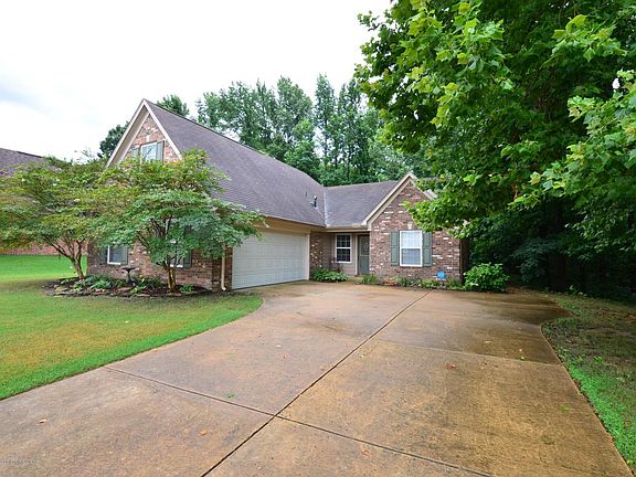 2nd image of 1829 Northwood West Dr