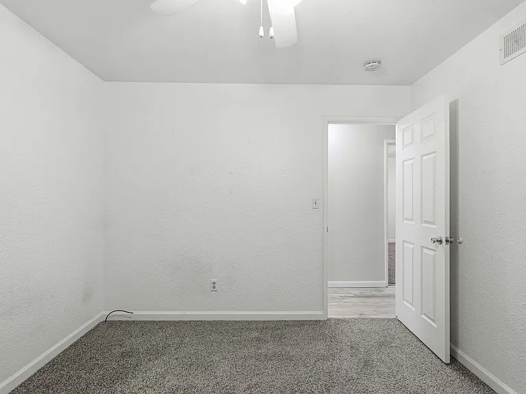 2025 Sweetwater Dr — Photo 14