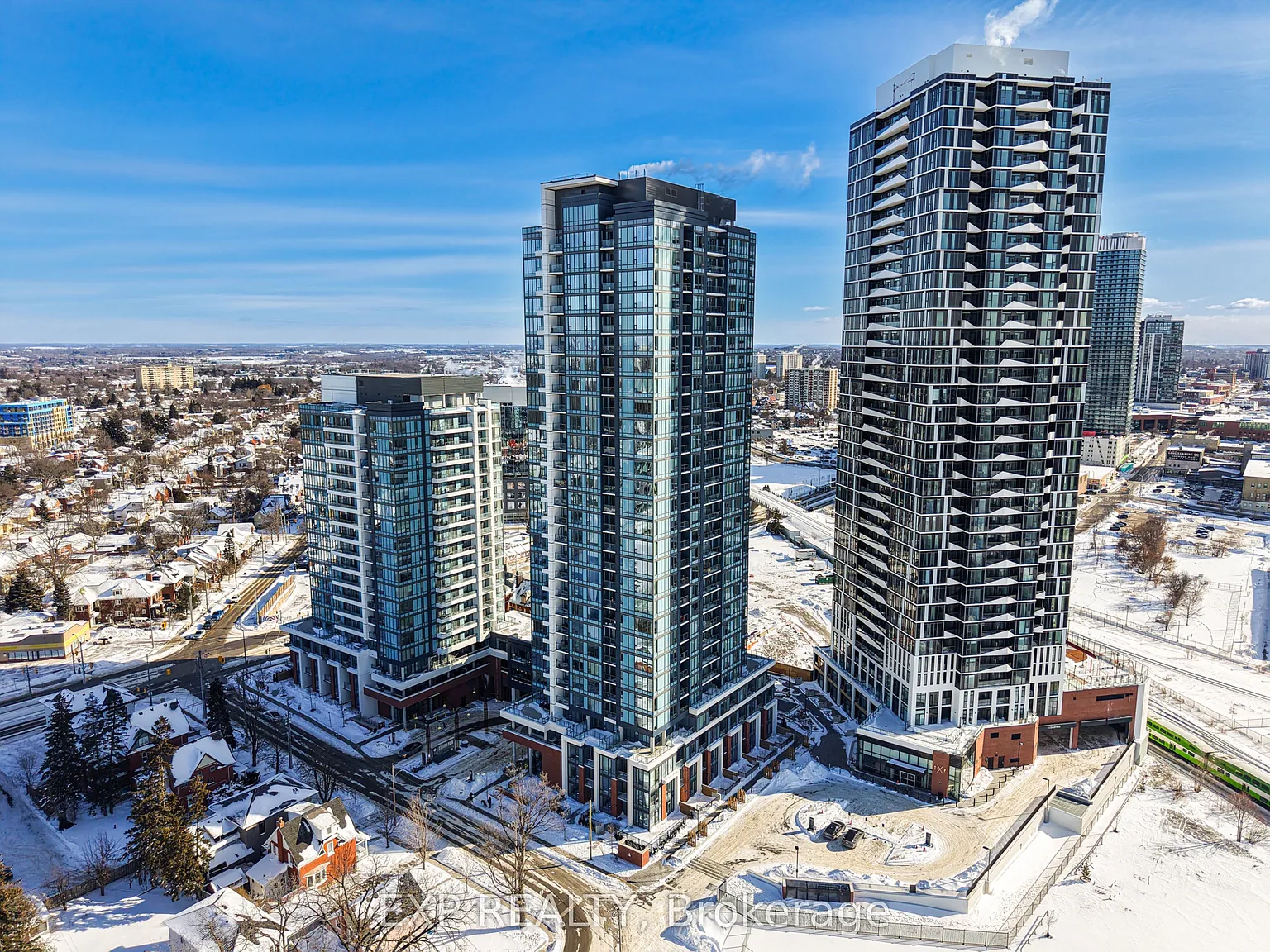 15 Wellington St S #1810 photo 1