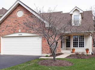 2202 Seaver Ln #2202, Hoffman Estates, IL 60169