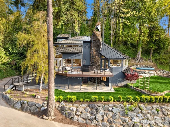 13201 42nd Avenue NE, Seattle, WA 98125