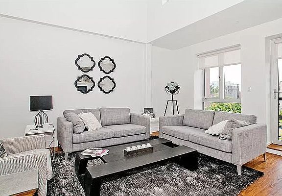3rd image of 80 Meserole St APT 4G