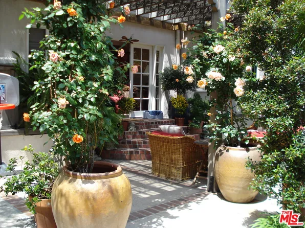 340 S Reeves Dr, Beverly Hills, CA 90212