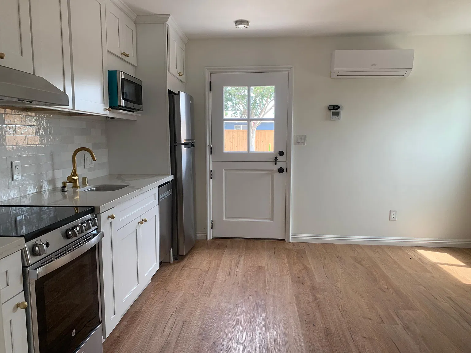 3590 Walnut Ave — Photo 3