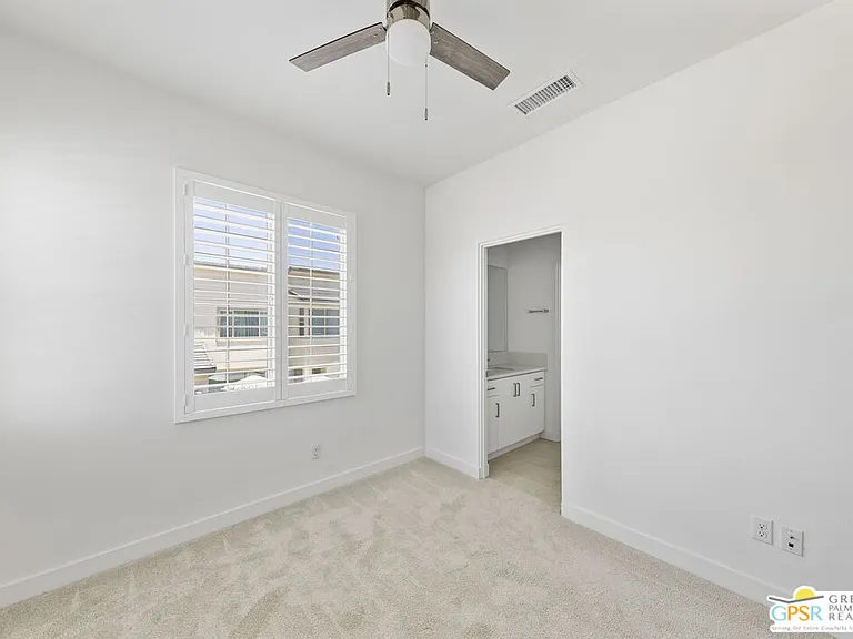 35935 Hinksey St — Photo 28
