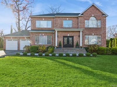 26 The Hemlocks, Roslyn, NY, 11576