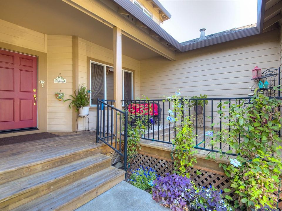 4594 Badger Rd, Santa Rosa, CA 95409 | Zillow