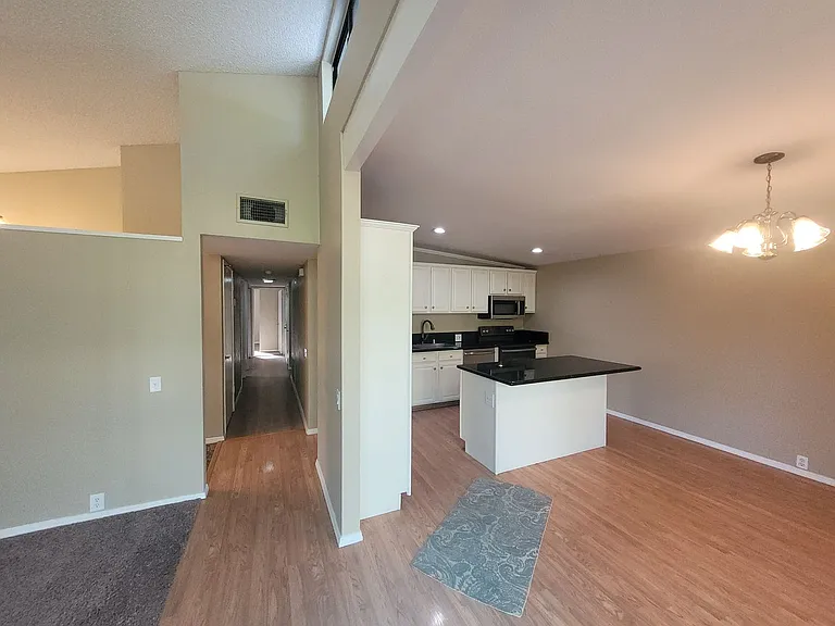 4937 Clear Cir — Photo 11