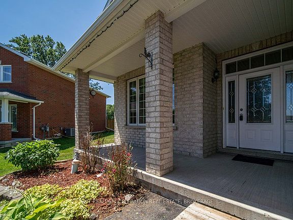 4th image of 14 Ashwood Cres