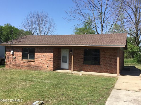 65 W Martin Luther King Dr, Hickory, MS 39332