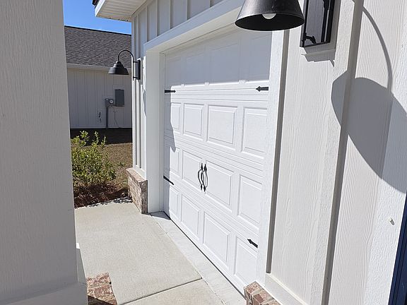 4th image of 13753 Logan Pl