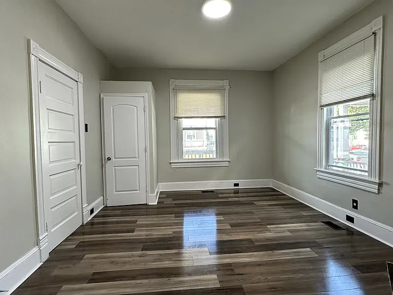 127 Poplar Ave #1 — Photo 16