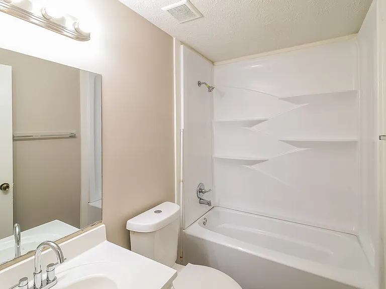 6818 Graves Mill Dr — Photo 10