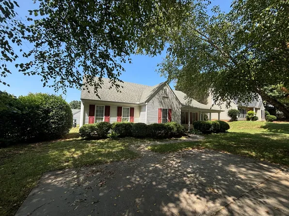 327 Springfield Cir, Easley, SC 29642
