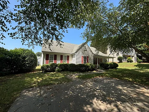 327 Springfield Cir Photo 1