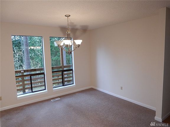 5th image of 4736 281st Ave NE