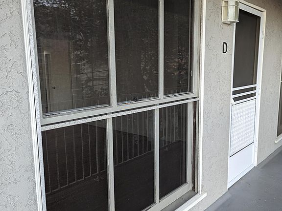 2nd image of 304 Maryland St APT D