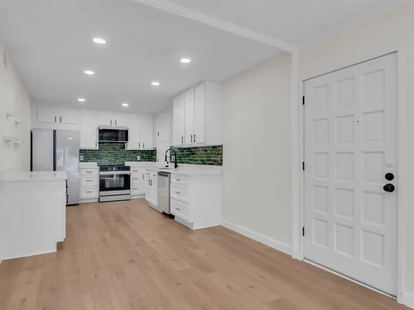 6077 Milton St APT 137, Dallas, TX 75206