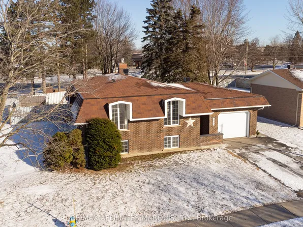 1901 Concorde Ave, Cornwall, ON K6H 6M3