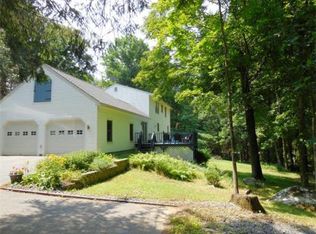 29 E Hill Rd, Brimfield, MA 01010