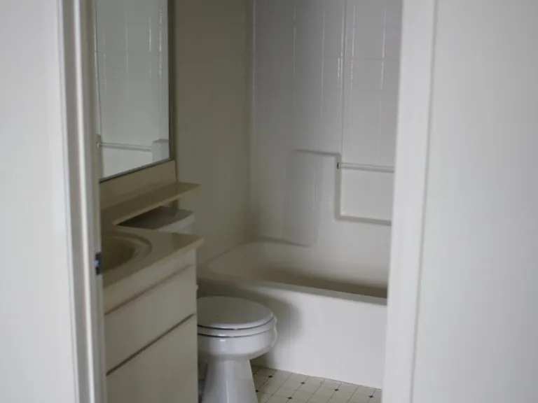 5801 Burnham Ave #202 — Photo 4