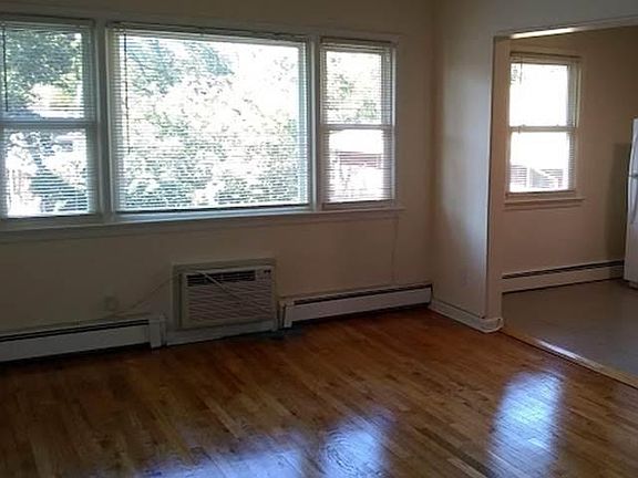 4th image of 2247 Lemoine Ave APT 7