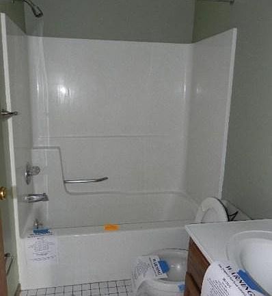 5th image of 5942 Harrison Ave Unit 42
