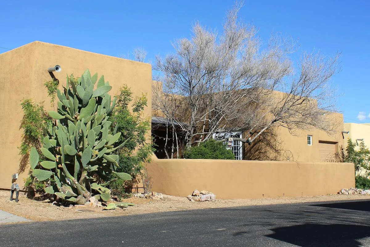 3 bed, 1700 sqft, $1,990 — Photo 1