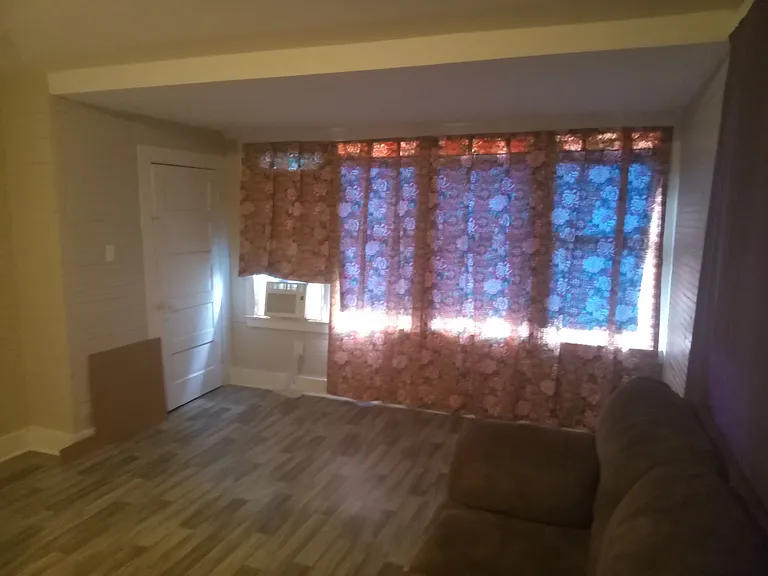 311 S Pierce St #C — Photo 6