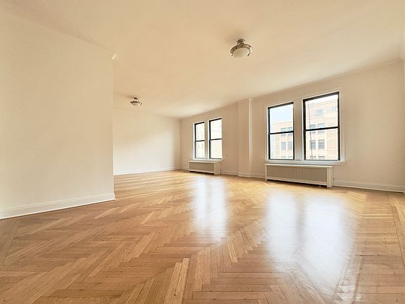 4th image of 680 W End Ave #Penthouse B