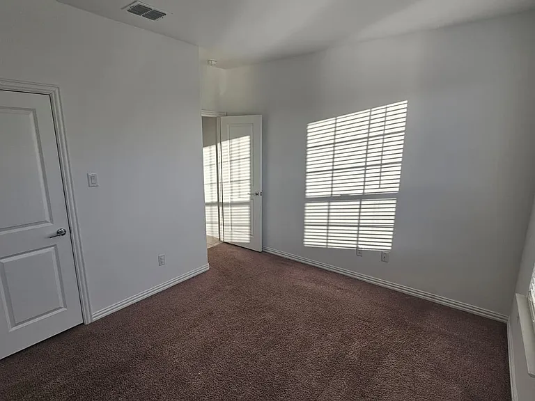 1022 Lakebend Ct — Photo 13