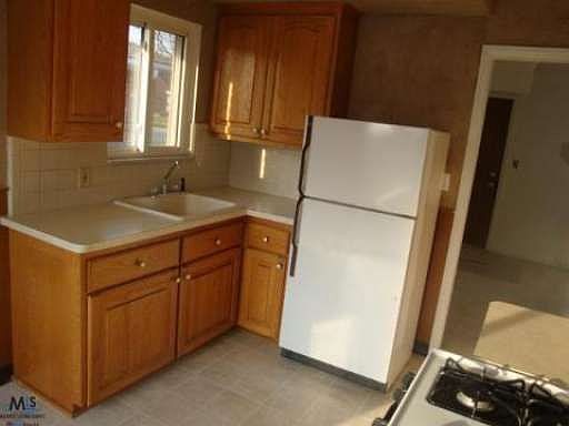 4th image of 22400 Oconnor St