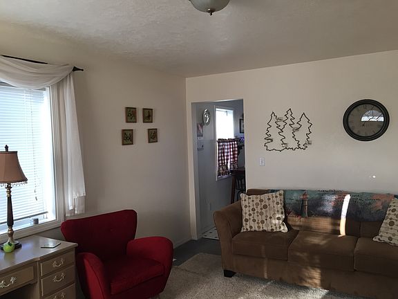 2nd image of 409 SE Regent Ave
