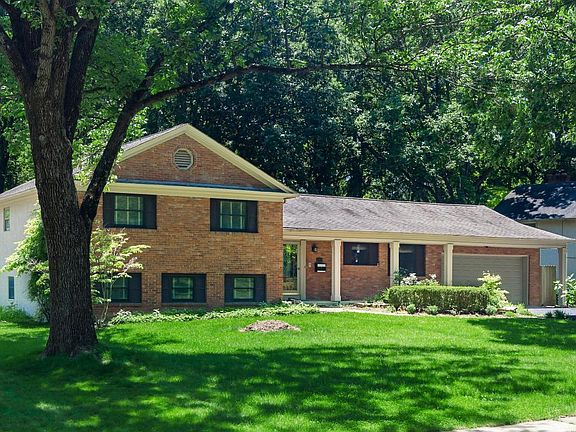2nd image of 3391 Stonehenge Ct