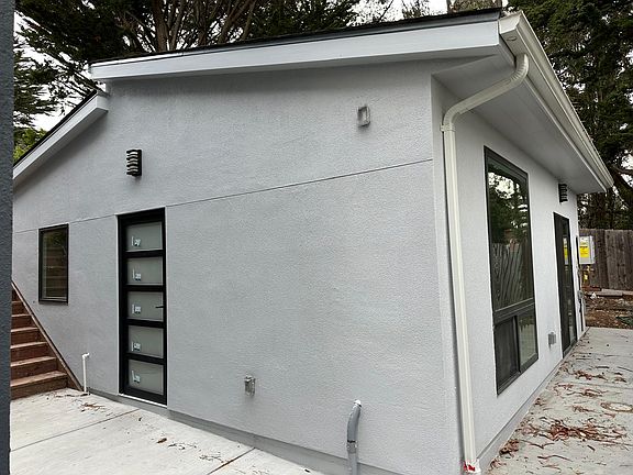 2nd image of 2410B Fleetwood Dr