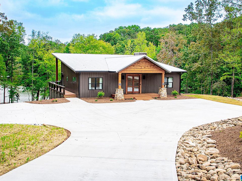 1st image of 319 Arrowhead Dr