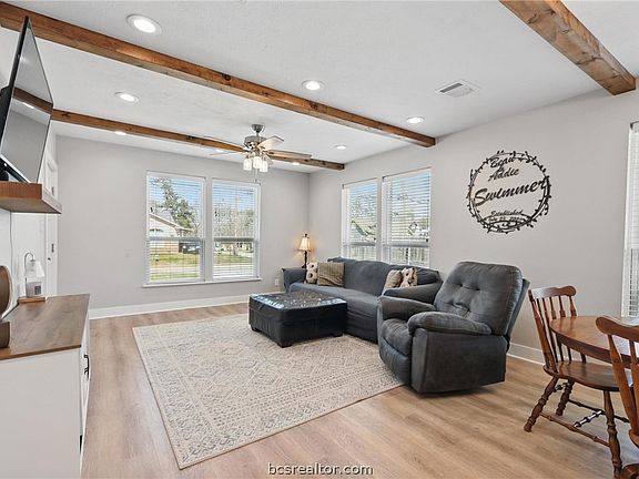 5th image of 105 N Haswell Dr