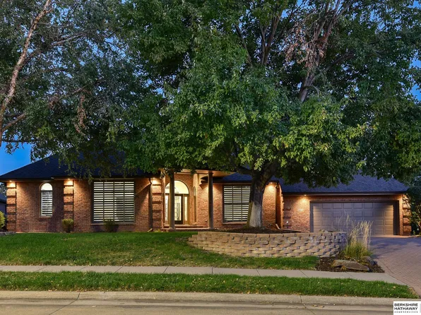 5915 S 118th Plz, Omaha, NE 68137