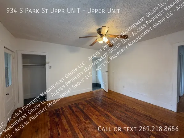 934 S Park St, Kalamazoo, MI 49001