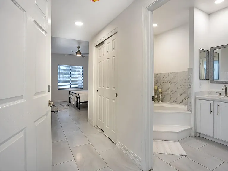 5249 E Shea Blvd #115 — Photo 3