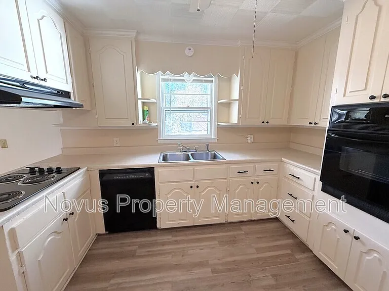 100 W Greenwood Dr — Photo 7