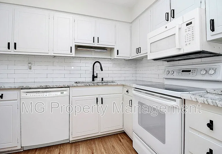 3726 Park Rd #D — Photo 5