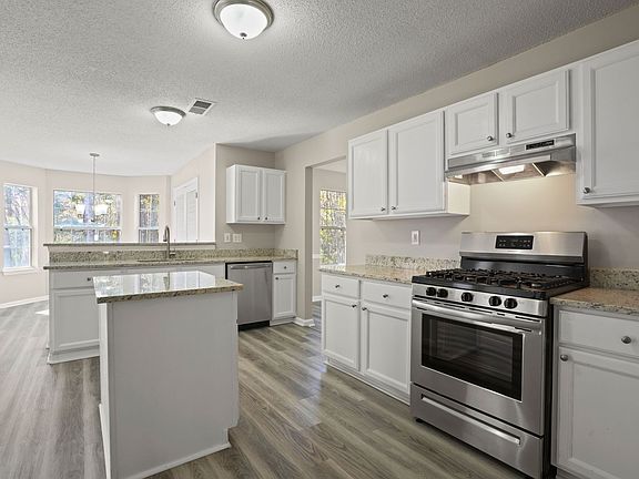 4th image of 3649 Salem Glen Rd