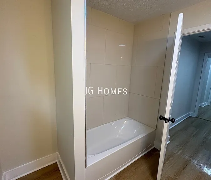 2725 Hale Ave — Photo 14