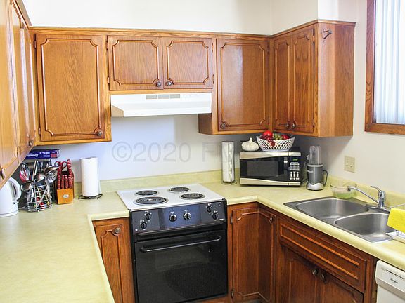5th image of 801 6th Ave N #A1