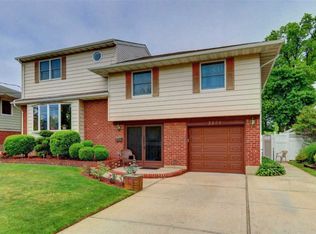 2286 Arby Ct, Wantagh, NY 11793