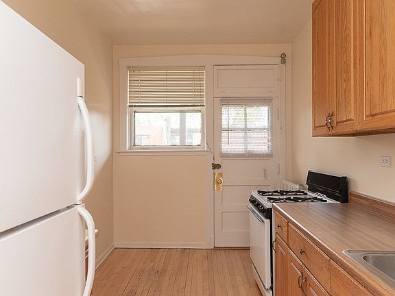 2nd image of 7066 N Ashland Blvd #W3