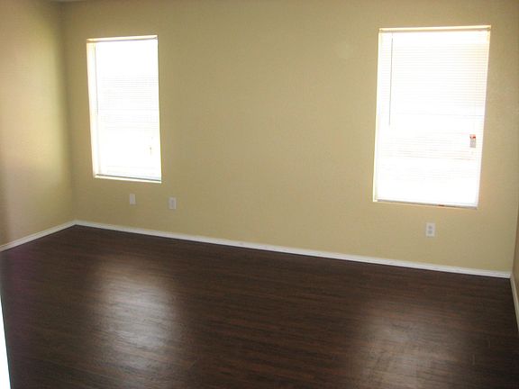 4th image of 4905 Parkview Hills Ln