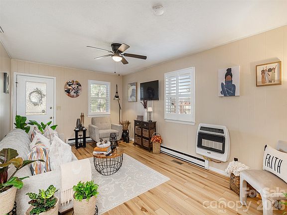 4th image of 52 Slabwood Ln